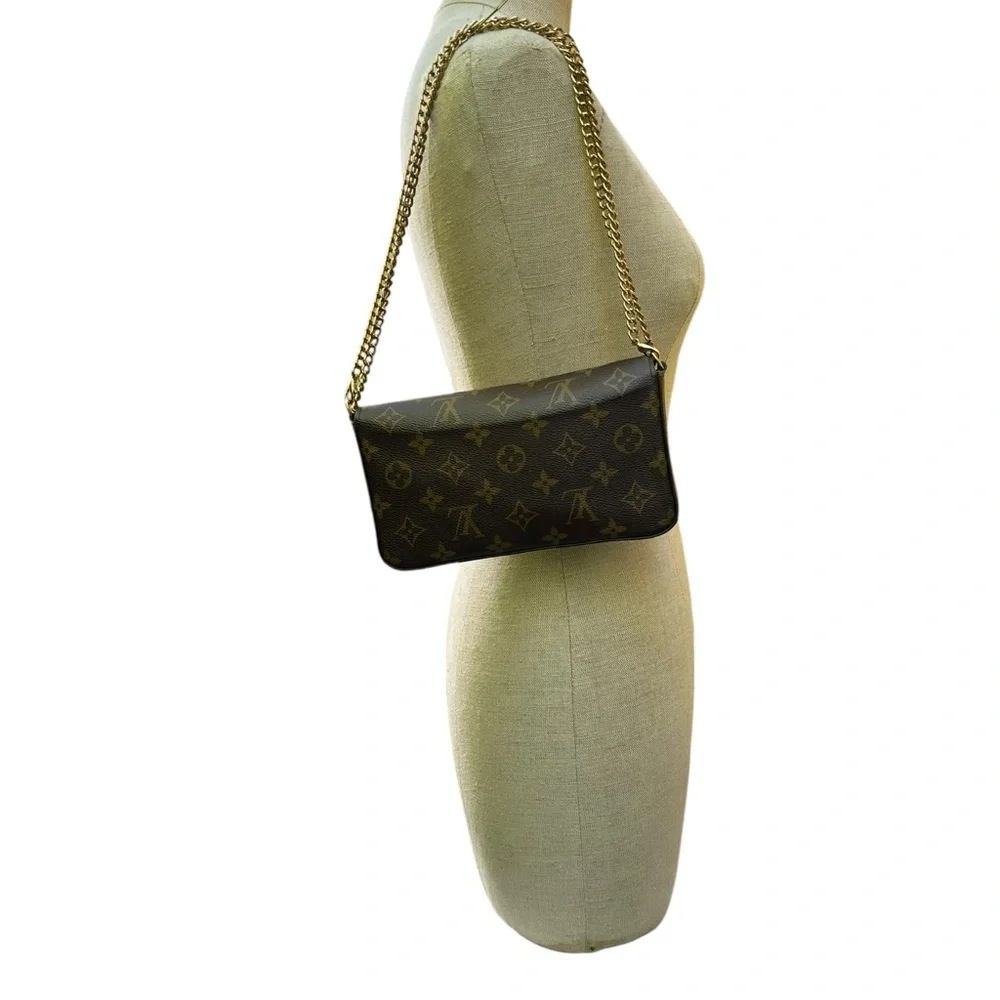 Genuine LOUIS VUITTON Pochette Felicie Monogram Canvas Clutch Bag Authenticated - Picture 16 of 16